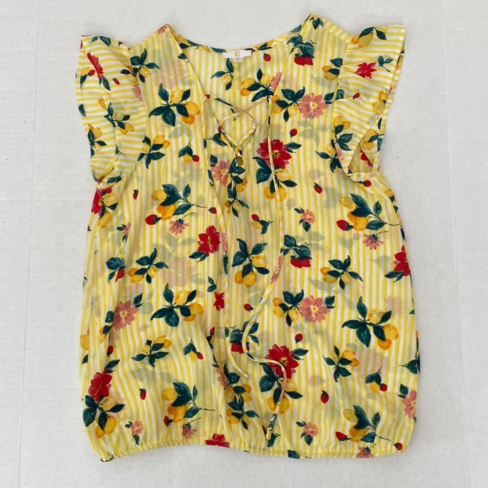Charming Charlie, sleeveless blouse. Size M. Yellow floral.